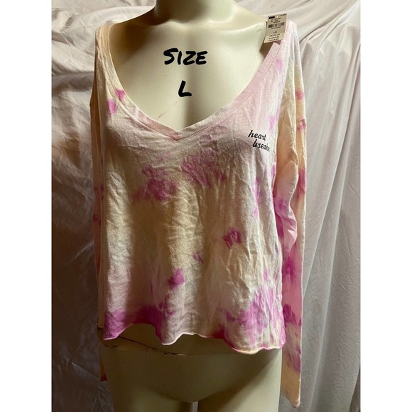 PINK Victoria's Secret Tops - NWT VS PINK Heart Breaker Tie Dye Crop Tee